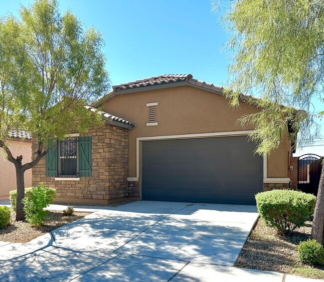 Building Photo - Lantern Gardens