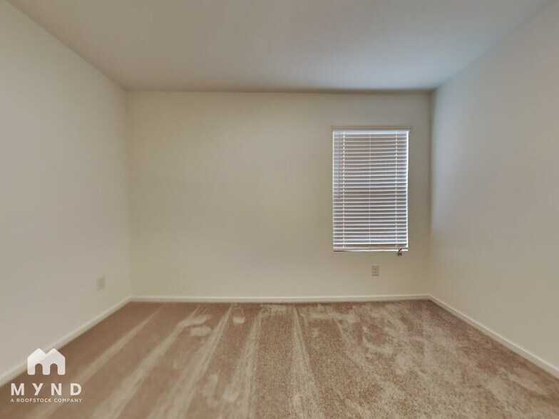 Building Photo - 21645 Balzola Ln