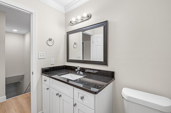 Building Photo - Crown Molding & Granite Kitchens********* Renovated 2 Bedroom 1.5 Bath********* Beautiful Townhom...