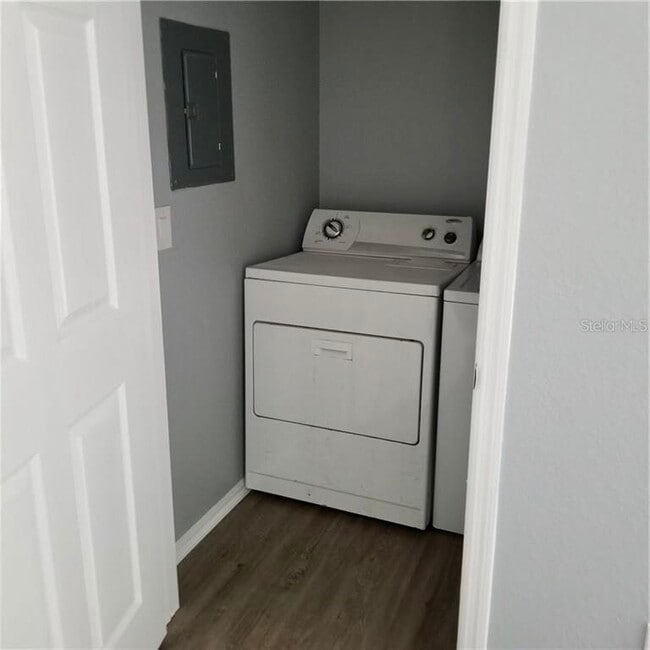 Building Photo - 2200 Metropolitan Way