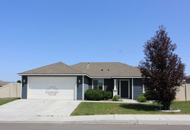 Primary Photo - 1043 S Blueberry Pl