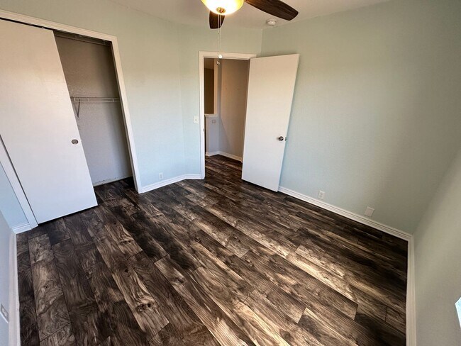 Building Photo - 3 Bed 3 bath house in Spring Creek!
