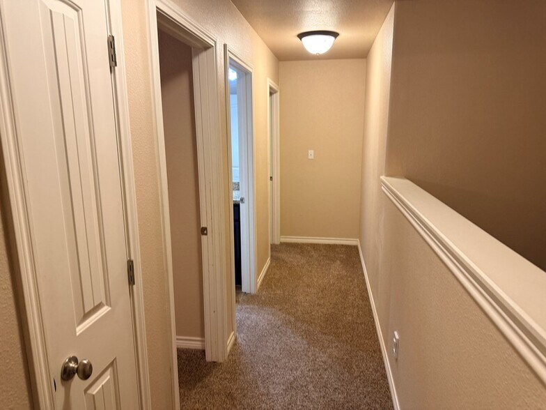 Building Photo - 7212 Barksdale Ln