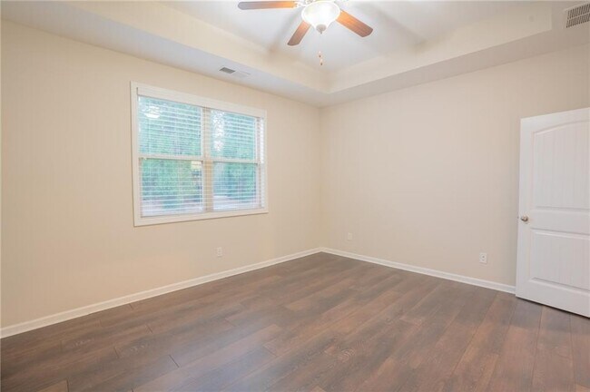 Building Photo - 2420 Boxwalking Ct