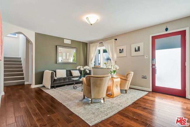 Building Photo - 4952 Placidia Ave