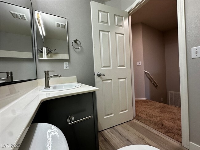 Building Photo - 2649 Heathrow St