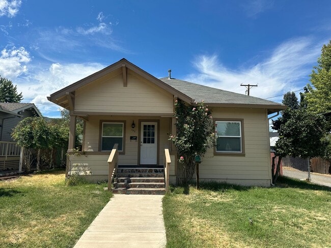 Building Photo - 1571.2n -155 &amp; 155.5 N. 3rd St.