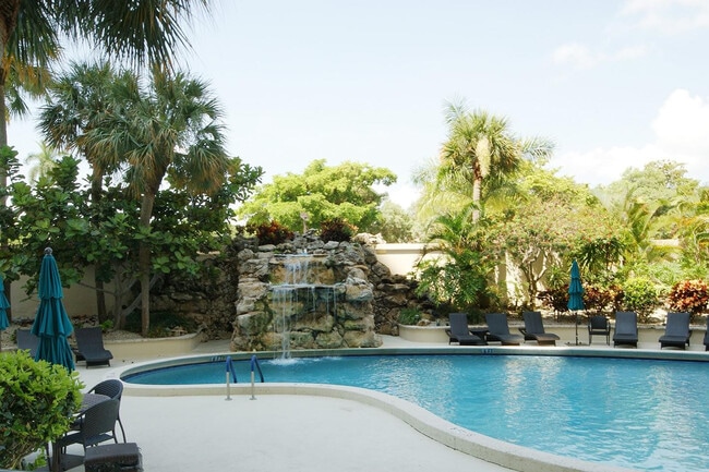 Building Photo - 2480 Presidential Way