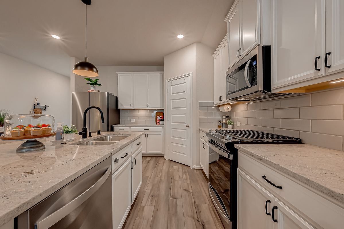 Building Photo - 2114 Cherryvale Dr