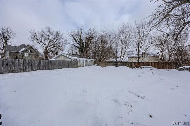 Building Photo - 1629 10th St