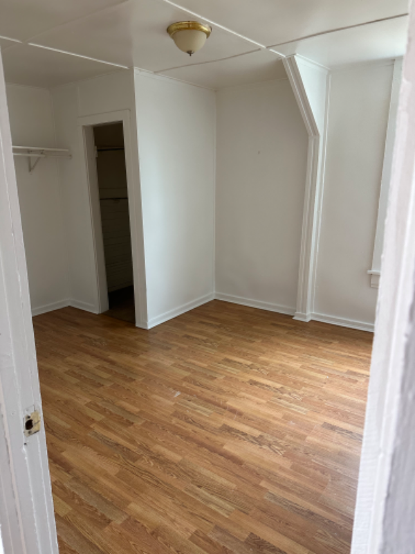 Building Photo - 1619 5th Ave