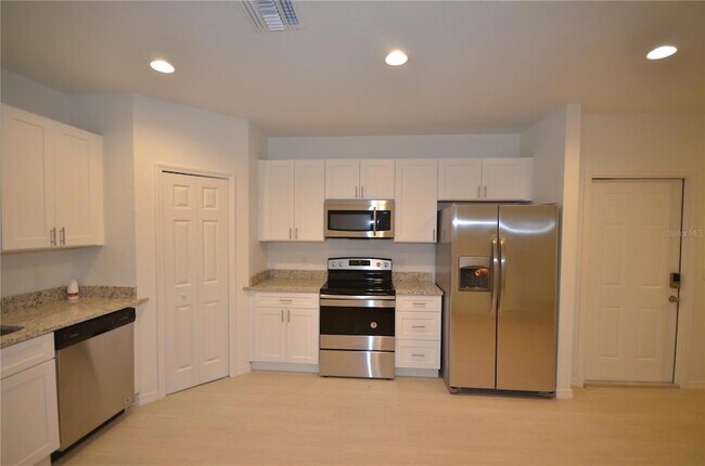 Building Photo - 3303 Armstrong Ct