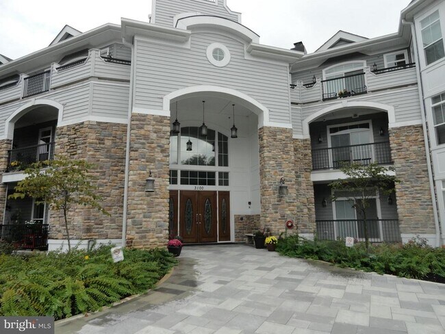 Building Photo - 3100 Stone Cliff Dr