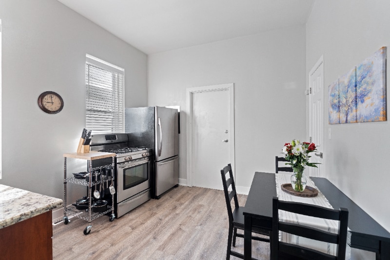 Building Photo - 2345 W 21st St