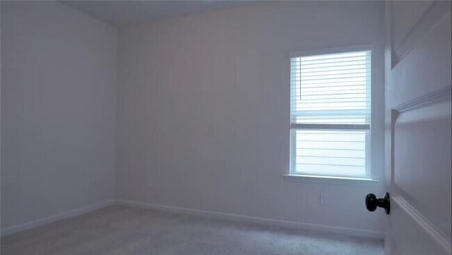 Building Photo - 702 Shetland Trl