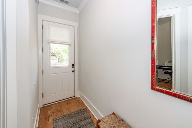 Building Photo - 3 Bedroom 3 Bath Single Family Home in Sab...