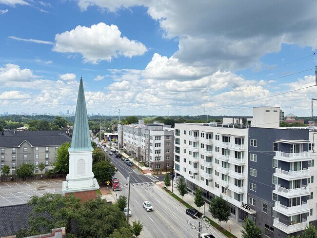 Building Photo - 542 Boulevard NE