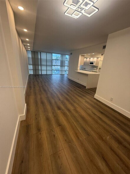 Building Photo - 851 Three Islands Blvd