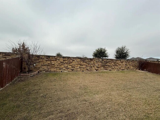 Building Photo - 2637 Enza Dr
