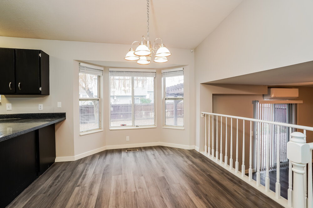 Building Photo - 5902 Woodview Dr