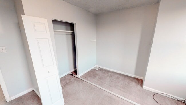 Building Photo - 2429 Christian St