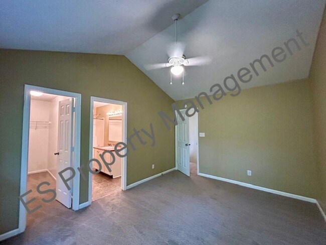 Building Photo - Wonderful 3 Bedroom 2.5 Bathroom Two Story...