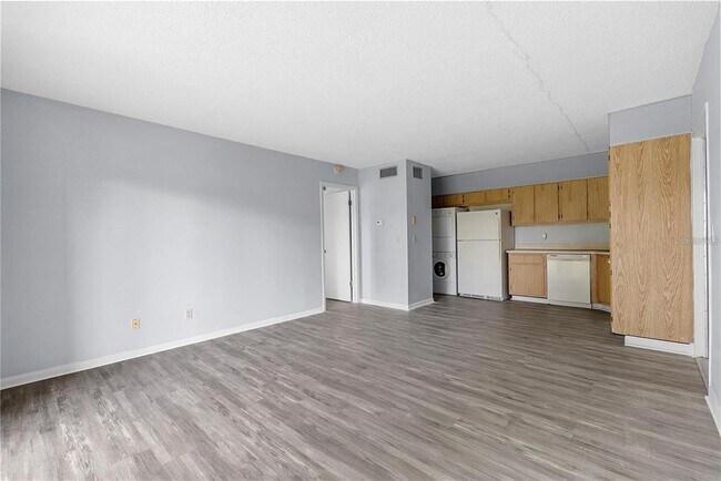 Building Photo - 8203 Sun Spring Cir