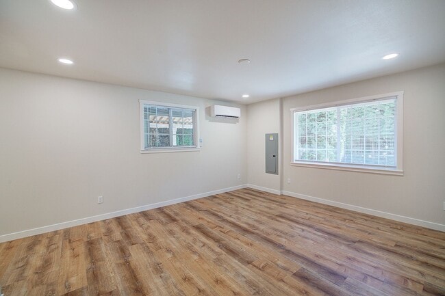 Building Photo - 3Bd/2Ba Renton House
