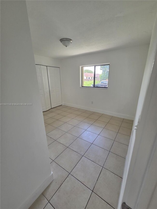 Building Photo - 14010 SW 281st Terrace