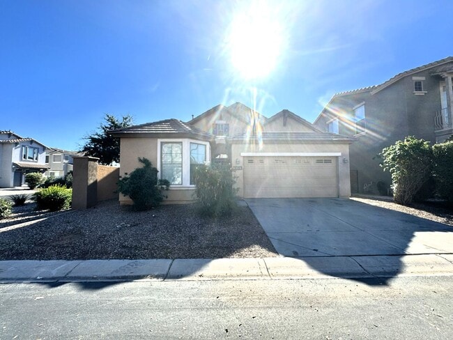 Building Photo - CHARMING 3 BEDROOM IN SPECTRUM COMMUNITY