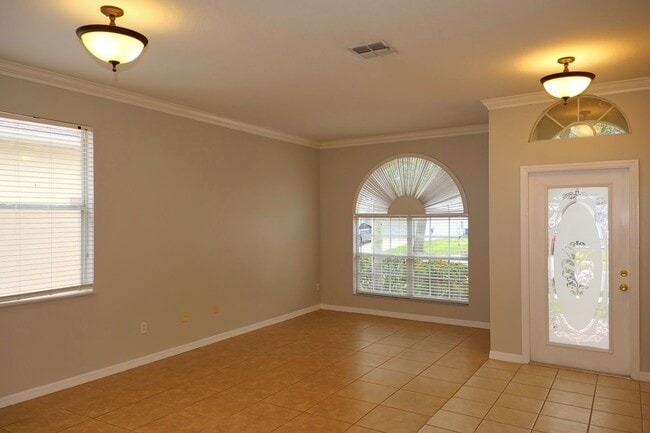 Building Photo - Beautiful 3 bed/2 bath home in Hunter's Cr...