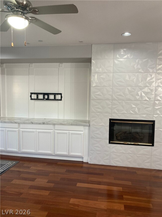 Building Photo - 7020 N Albatross Attic St