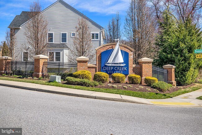 Community Entrance - 553 Deep Creek Vw