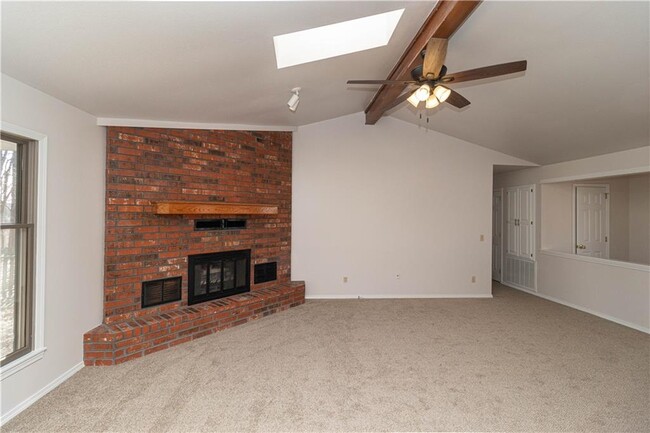 Building Photo - 1 Sandon Ln