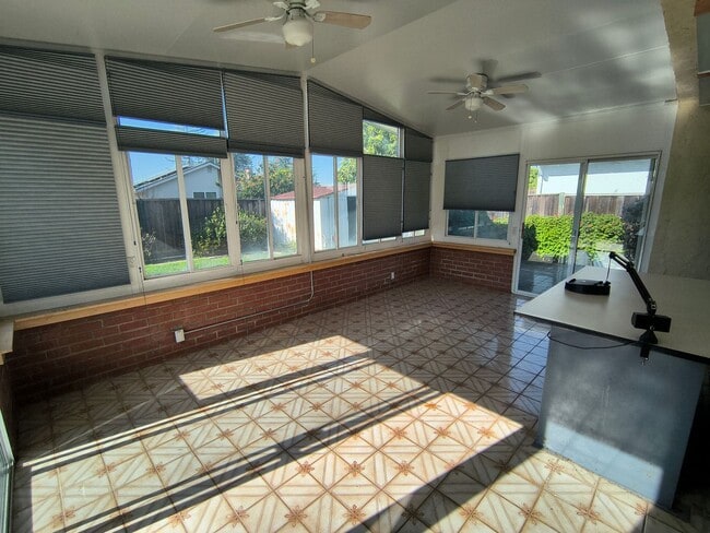 Building Photo - BEAUTIFUL TWO LEVEL 4BD/3BA HOME AVAILABLE IN MILPITAS, CA !!!!!!