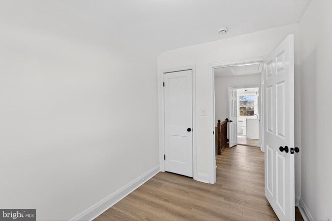 Building Photo - 1870 Yakona Rd