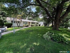 Building Photo - 43 Meadowbrook Rd