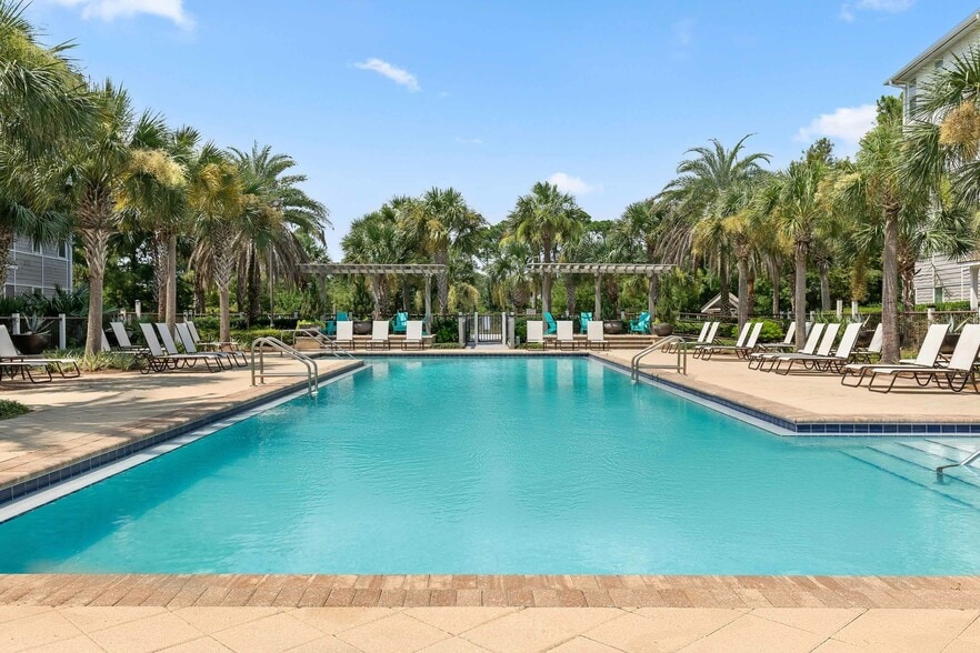 Building Photo - The Preserve at Henderson Beach