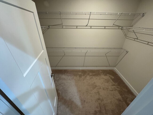 Building Photo - Modern 3 Bed 2.5 Bath Townhome In Beautiful Arcola Town Center