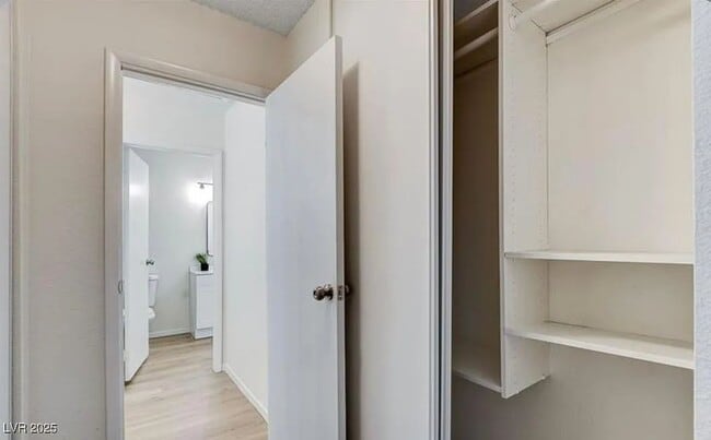 Building Photo - 5600 Orchard Ln