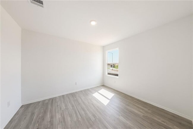 Building Photo - 2867 Rosefinch