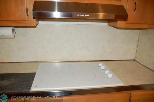 Building Photo - 600 Layne Blvd