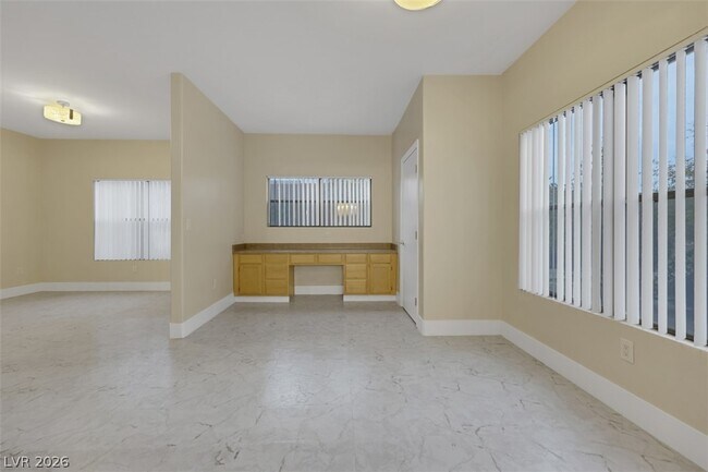 Building Photo - 45 Maleena Mesa St