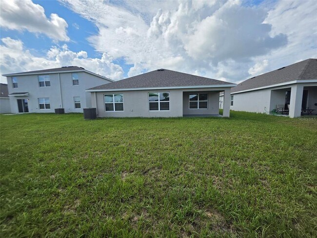Building Photo - 4631 SW 88 Pl