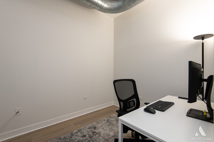 Building Photo - 660 W Wayman St