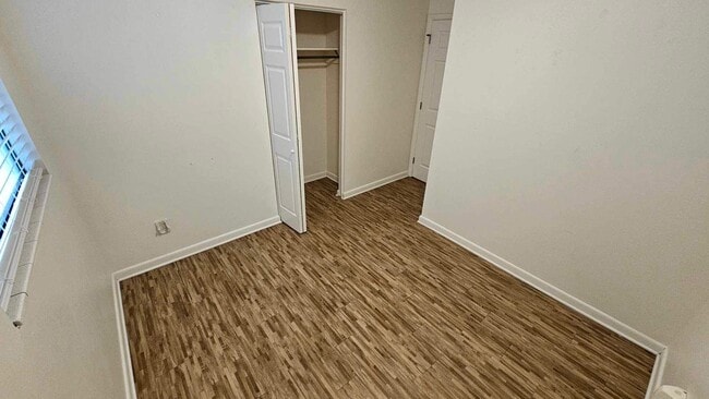 Building Photo - 513 Woodrow St NE