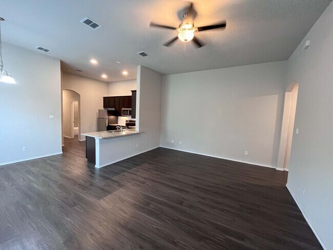 Building Photo - Available NOW, No Carpet, Ceiling Fans, La...