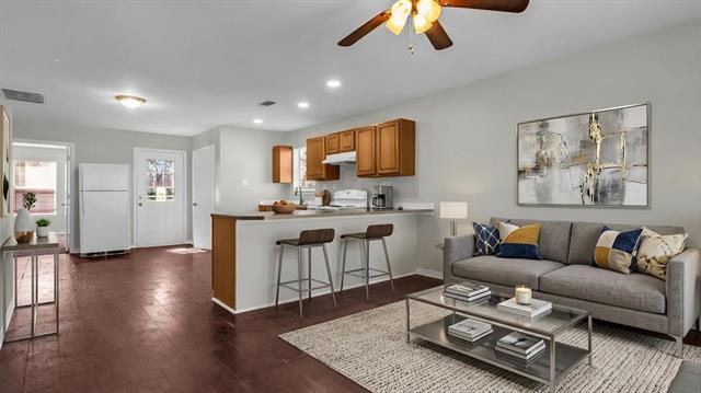 Building Photo - 1602 W Elm St