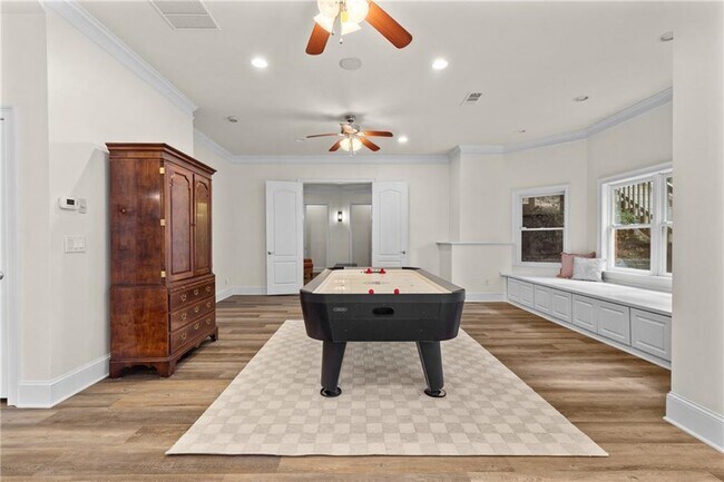 Building Photo - 5765 Bailey Ridge Ct