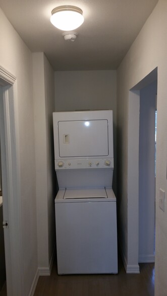 A washer and dryer means you don't have to bother with laundromats. - 2625 Cincinnati Ave